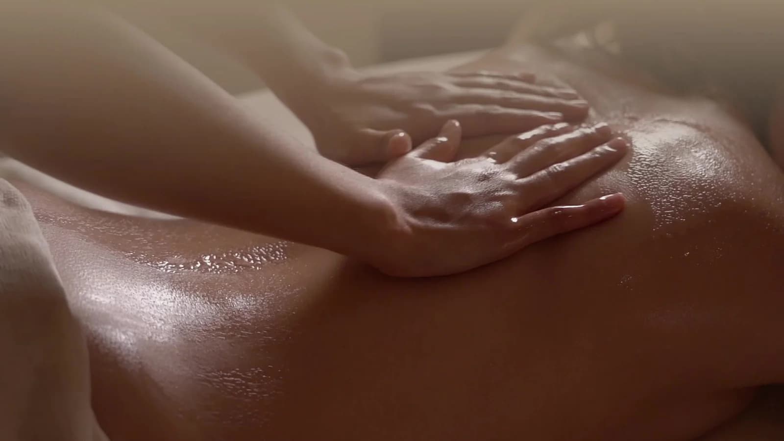 Carisma Spa therapist performing a full body massage treatment in Malta