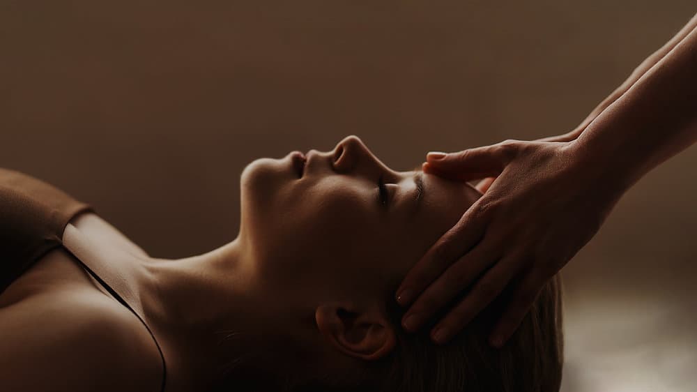 The Art of Scalp Massage: Health Benefits and Techniques