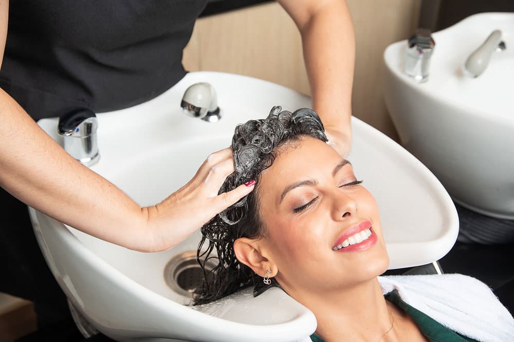 Radiant Mothers: Exploring the Benefits of Prenatal Reflexology Massage
