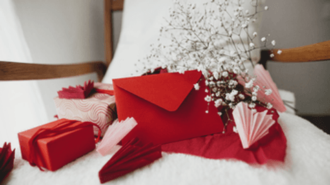 Elevating Celebrations: Unique Wedding Anniversary Gift Ideas for Couples