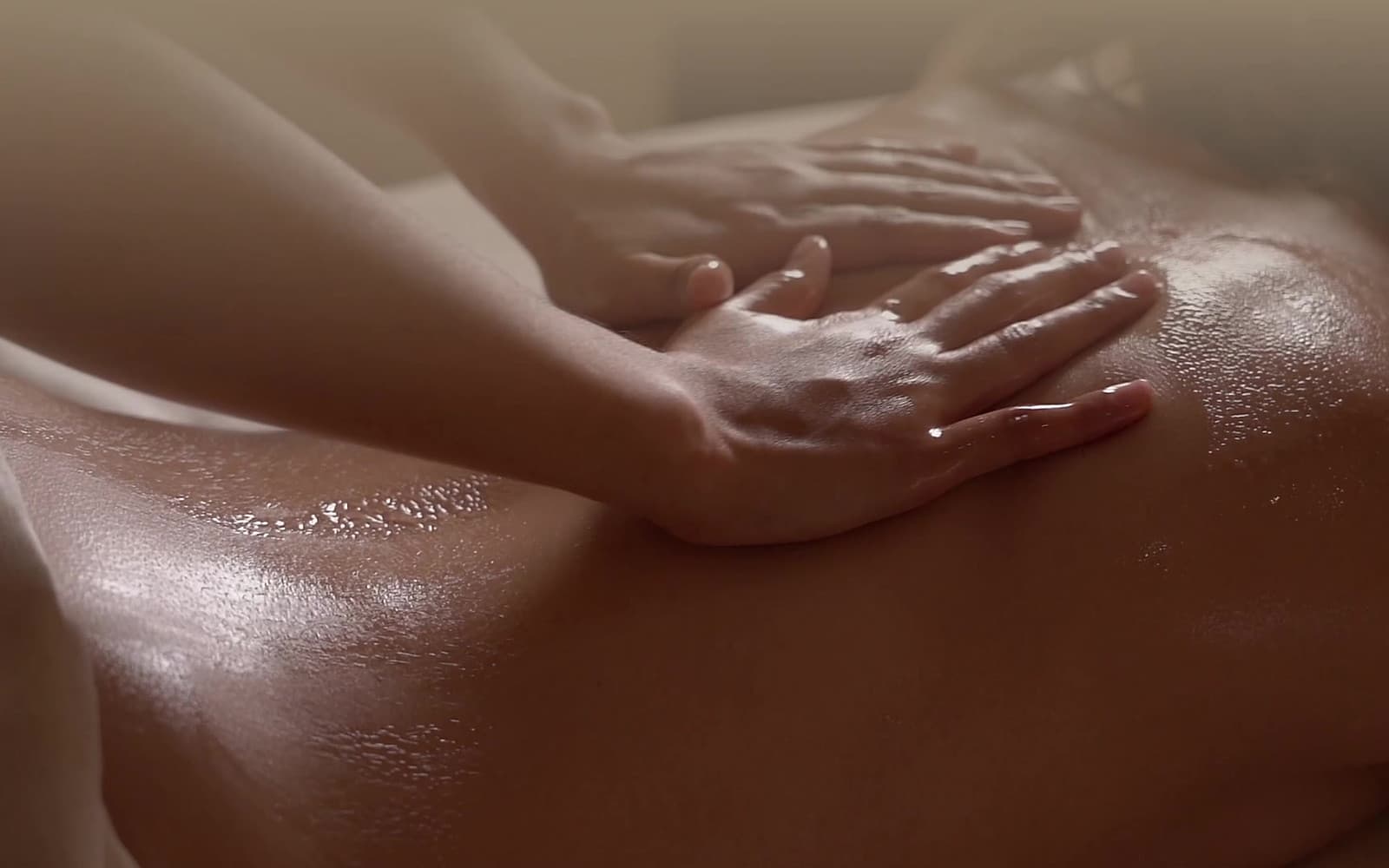 Full-body massage at Carisma Spa in Malta