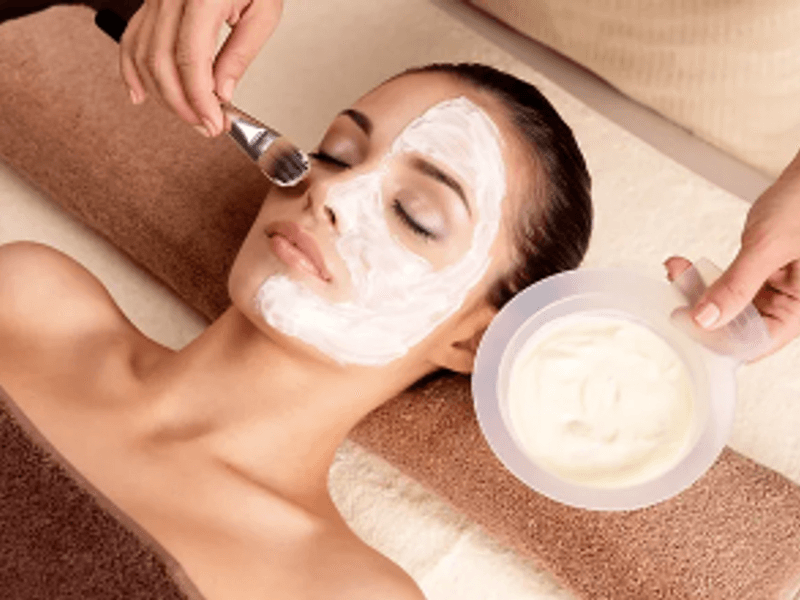 Soothing Facial Douceur Marine for sensitive skin and redness at Carisma Spa Malta