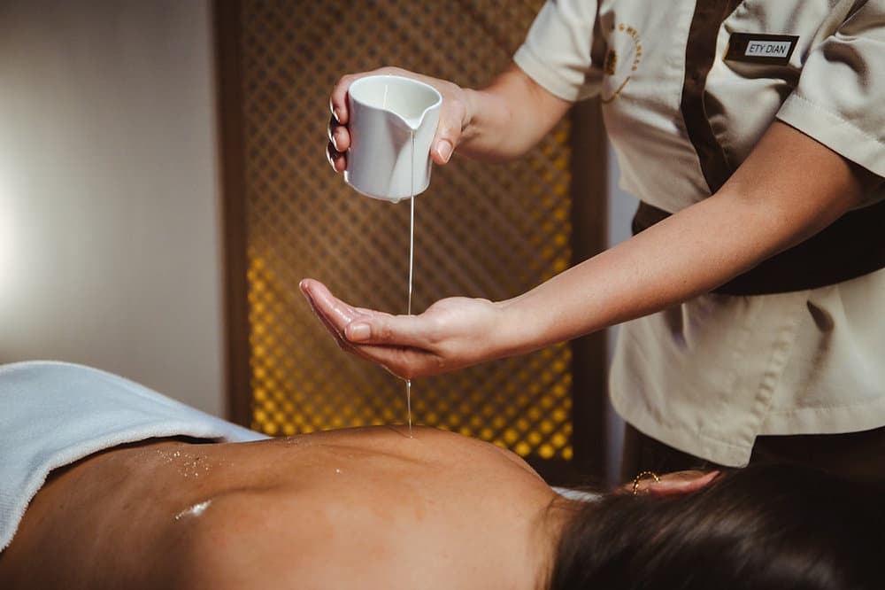 The Power of Aromatherapy: How Scents Can Improve Your Mood